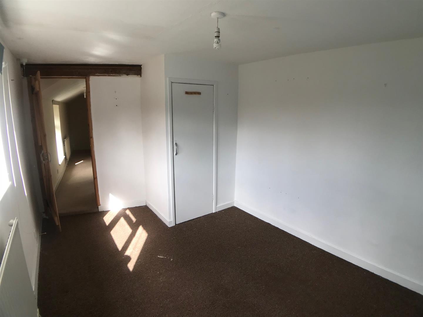 ANOTHER ROOM ASPECT
